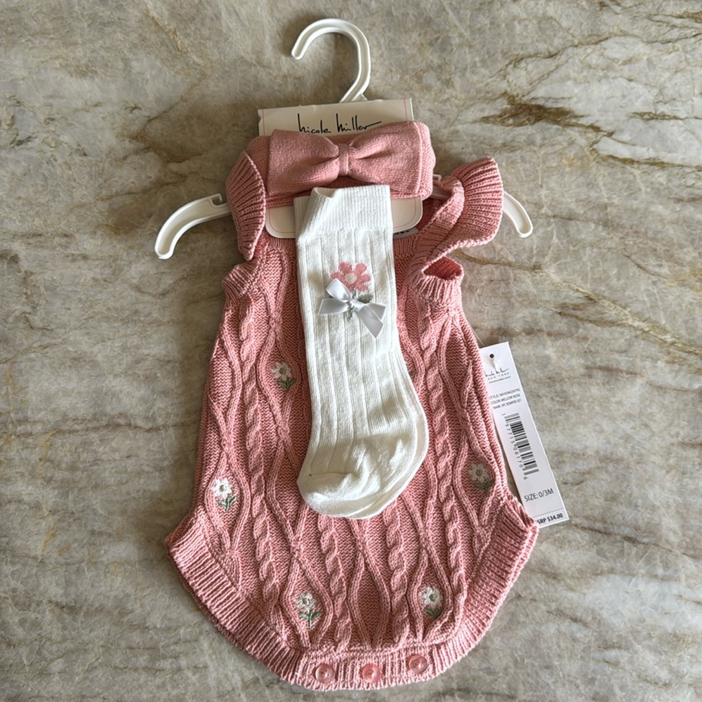 Nicole Miller NEW YORK NWT 0/3months outfit
